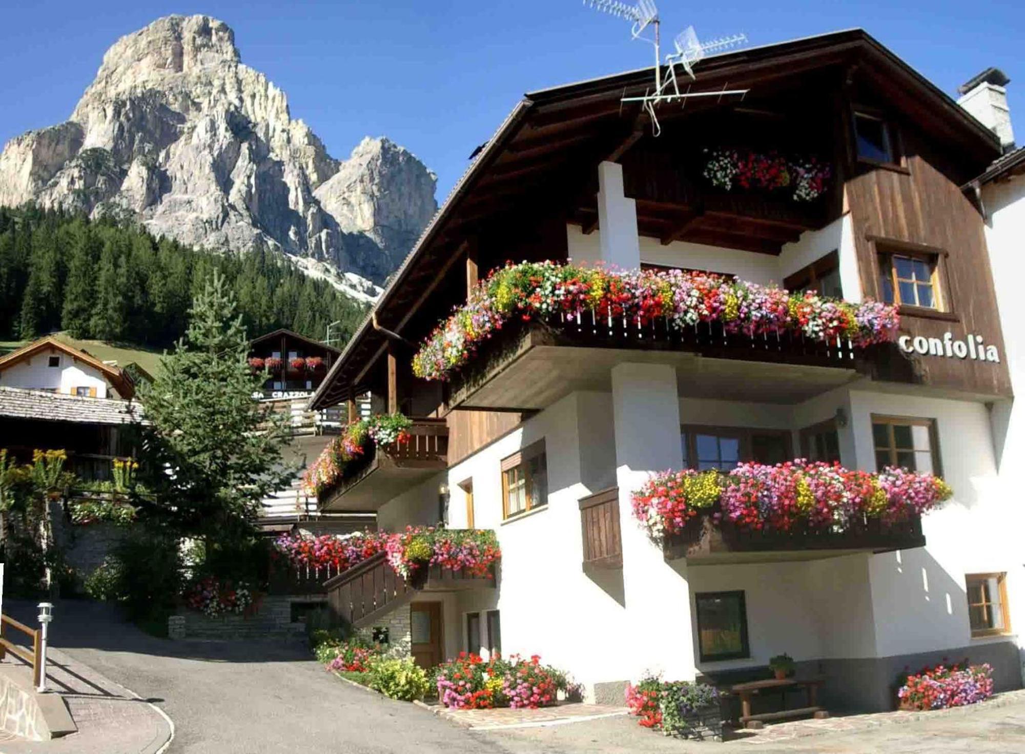 Ciasa Confolia Hotel Corvara In Badia Exterior foto